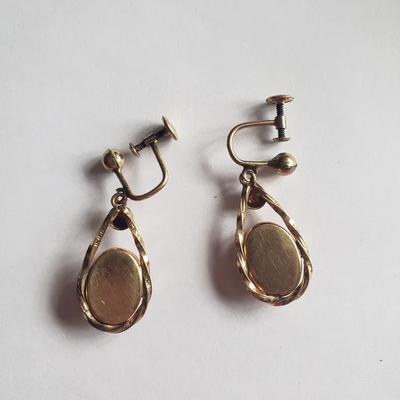 Classic Cameo Drop Earrings in Gold and Cream - Picture 2 of 4